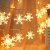 Weihnachten Schneeflocke Lichterketten, 6m 40LED Lichterkette Schneeflocken, Batteriebetriebene Dekorative Lichterkette, Weihnachtsdekoration Lichter, Garten Schlafzimmer Party Decor, Warmweiß - 1