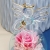 ANLUNOB Forever Rose in Engelsfigur aus Glas in Glaskuppel - ewige rosa Rose Blume handgemacht - Geschenk für Frauen Freundin Mutter zu Muttertag Valentinstag Geburtstag (10.5,6.5cmx7,5cm) - 4