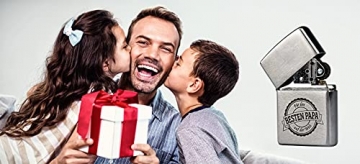 Zippo Feuerzeug mit Gravur 'Bester Papa der Welt' auf Chrome Brushed Benzinfeuerzeug - Geschenk zum Geburtstag & Weihnachten - Vater - Vatertag - 4